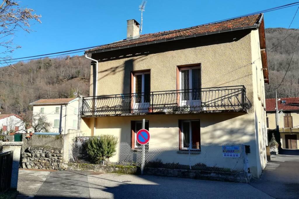 Savignac-les-Ormeaux Appartement Rdc Maison De Village מראה חיצוני תמונה